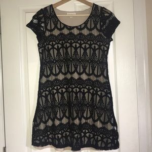 Socialite black lace dress